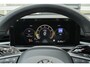 Volkswagen T-Roc 1.5 eTSI 150pk DSG Style R-Line Edition | Panoramadak | Treakhaak | Head-up | 20" Velgen