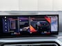 BMW 3-Serie Touring 330e xDrive M-Sport PHEV / Shadow Line / Wide Screen / 1500kg Trekgewicht / M-pakket / Panorama dak / Parkeerassistent-pakket / 19" breedset LM wielen / Elektrische achterklep / Elektrische Stoelen / HUD /  Apple Carplay/Android / Stoel Verwarming /