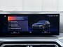 BMW 3-Serie Touring 330e xDrive M-Sport PHEV / Shadow Line / Wide Screen / 1500kg Trekgewicht / M-pakket / Panorama dak / Parkeerassistent-pakket / 19" breedset LM wielen / Elektrische achterklep / Elektrische Stoelen / HUD /  Apple Carplay/Android / Stoel Verwarming /