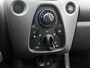 Peugeot 108 Active 72pk | Lage kilometerstand | Airco | Elektrische ramen | Centrale portiervergrendeling | DAB+ radio | Bluetooth | Radio/MP3 speler met stuurbediening | Zuinig en voordelig autorijden! |