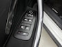 Peugeot 2008 SUV Allure 110pk | Lage kilometerstand! | Navigatie | Achteruitrijcamera | Climate Control | Cruise Control | Parkeersensoren | Half lederen sportstoelen | Apple Carplay / Android Auto | Bluetooth | Elektrisch inklapbare spiegels | Automatisch dimlicht | Regensensor | Donker getint glas | 100% dealeronderhouden | 16" lichtmetalen velgen |