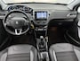Peugeot 2008 SUV Allure 110pk | Lage kilometerstand! | Navigatie | Achteruitrijcamera | Climate Control | Cruise Control | Parkeersensoren | Half lederen sportstoelen | Apple Carplay / Android Auto | Bluetooth | Elektrisch inklapbare spiegels | Automatisch dimlicht | Regensensor | Donker getint glas | 100% dealeronderhouden | 16" lichtmetalen velgen |