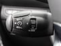 Peugeot 2008 SUV Allure 110pk | Lage kilometerstand! | Navigatie | Achteruitrijcamera | Climate Control | Cruise Control | Parkeersensoren | Half lederen sportstoelen | Apple Carplay / Android Auto | Bluetooth | Elektrisch inklapbare spiegels | Automatisch dimlicht | Regensensor | Donker getint glas | 100% dealeronderhouden | 16" lichtmetalen velgen |