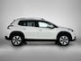 Peugeot 2008 SUV Allure 110pk | Lage kilometerstand! | Navigatie | Achteruitrijcamera | Climate Control | Cruise Control | Parkeersensoren | Half lederen sportstoelen | Apple Carplay / Android Auto | Bluetooth | Elektrisch inklapbare spiegels | Automatisch dimlicht | Regensensor | Donker getint glas | 100% dealeronderhouden | 16" lichtmetalen velgen |