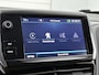 Peugeot 2008 SUV Allure 110pk | Lage kilometerstand! | Navigatie | Achteruitrijcamera | Climate Control | Cruise Control | Parkeersensoren | Half lederen sportstoelen | Apple Carplay / Android Auto | Bluetooth | Elektrisch inklapbare spiegels | Automatisch dimlicht | Regensensor | Donker getint glas | 100% dealeronderhouden | 16" lichtmetalen velgen |