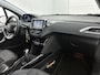 Peugeot 2008 SUV Allure 110pk | Lage kilometerstand! | Navigatie | Achteruitrijcamera | Climate Control | Cruise Control | Parkeersensoren | Half lederen sportstoelen | Apple Carplay / Android Auto | Bluetooth | Elektrisch inklapbare spiegels | Automatisch dimlicht | Regensensor | Donker getint glas | 100% dealeronderhouden | 16" lichtmetalen velgen |