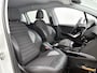 Peugeot 2008 SUV Allure 110pk | Lage kilometerstand! | Navigatie | Achteruitrijcamera | Climate Control | Cruise Control | Parkeersensoren | Half lederen sportstoelen | Apple Carplay / Android Auto | Bluetooth | Elektrisch inklapbare spiegels | Automatisch dimlicht | Regensensor | Donker getint glas | 100% dealeronderhouden | 16" lichtmetalen velgen |