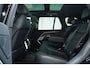 Land Rover Range Rover 3.0 P460e HSE / Massage stoelen / 23 Inch / Tow Pack / Shadow Pack
