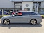 Volkswagen Golf Variant 1.5 eTSI R-Line / Navi / Trekhaak / App-Connect / Camera / 18 LMV