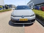 Volkswagen Golf Variant 1.5 eTSI R-Line / Navi / Trekhaak / App-Connect / Camera / 18 LMV