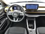 Jeep Avenger 1st Edition 54 kWh | CAMERA | ADAPTIVE CRUISE | DODEHOEKDETECTIE | STOEL+VOORRUITVERWARMING | PARKEERSENSOREN V+A | ELEKTRISCHE ACHTERKLEP | APPLE CARPLAY / ANDROID AUTO |