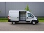 Peugeot Boxer 335 2.2 BlueHDi 140 L2H2 Premium in Topstaat |Metallic |Camera |Cruise |Navi |1 eigenaar |3500 KG |Mooie Camperbasis |BPM vrij |140 pk |EURO6D