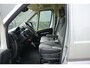 Peugeot Boxer 335 2.2 BlueHDi 140 L2H2 Premium in Topstaat |Metallic |Camera |Cruise |Navi |1 eigenaar |3500 KG |Mooie Camperbasis |BPM vrij |140 pk |EURO6D