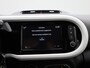 Renault Twingo Z.E. R80 Intens | 15" LMV | Licht- & Regensensor | Apple Carplay & Android Auto | Climate Control | Cruise Control & Snelheidsbegrenzer | Half-Lederen Bekleding | Stuurwiel & Versnellingspook Leder | DAB-Radio