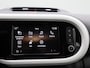 Renault Twingo Z.E. R80 Intens | 15" LMV | Licht- & Regensensor | Apple Carplay & Android Auto | Climate Control | Cruise Control & Snelheidsbegrenzer | Half-Lederen Bekleding | Stuurwiel & Versnellingspook Leder | DAB-Radio