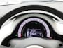 Renault Twingo Z.E. R80 Intens | 15" LMV | Licht- & Regensensor | Apple Carplay & Android Auto | Climate Control | Cruise Control & Snelheidsbegrenzer | Half-Lederen Bekleding | Stuurwiel & Versnellingspook Leder | DAB-Radio