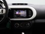 Renault Twingo Z.E. R80 Intens | 15" LMV | Licht- & Regensensor | Apple Carplay & Android Auto | Climate Control | Cruise Control & Snelheidsbegrenzer | Half-Lederen Bekleding | Stuurwiel & Versnellingspook Leder | DAB-Radio