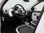 Renault Twingo Z.E. R80 Intens | 15" LMV | Licht- & Regensensor | Apple Carplay & Android Auto | Climate Control | Cruise Control & Snelheidsbegrenzer | Half-Lederen Bekleding | Stuurwiel & Versnellingspook Leder | DAB-Radio