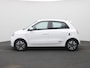 Renault Twingo Z.E. R80 Intens | 15" LMV | Licht- & Regensensor | Apple Carplay & Android Auto | Climate Control | Cruise Control & Snelheidsbegrenzer | Half-Lederen Bekleding | Stuurwiel & Versnellingspook Leder | DAB-Radio