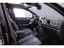 Volkswagen T-Roc R-Line 1.5 TSI 150pk DSG Automaat Panoramadak, Adaptive cruise control, Achteruitrijcamera, LED koplampen, Parkeersensoren, Airco, App connect