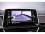 Volkswagen T-Roc R-Line 1.5 TSI 150pk DSG Automaat Panoramadak, Adaptive cruise control, Achteruitrijcamera, LED koplampen, Parkeersensoren, Airco, App connect