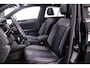 Volkswagen T-Roc R-Line 1.5 TSI 150pk DSG Automaat Panoramadak, Adaptive cruise control, Achteruitrijcamera, LED koplampen, Parkeersensoren, Airco, App connect