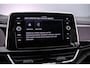 Volkswagen T-Roc R-Line 1.5 TSI 150pk DSG Automaat Panoramadak, Adaptive cruise control, Achteruitrijcamera, LED koplampen, Parkeersensoren, Airco, App connect