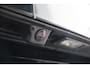 Volkswagen T-Roc 1.5 eTsi Limited Edition 116PK / 85kW Achteruitrijcamera, verwarmbare voorstoelen + stuurwiel, dodehoekdetectie (Side Assist), Apple Carplay & Android Auto, draadloos telefoon laden, 2-zone Climatronic airconditioning, plaatsbesparend reservewiel, 16'' LMV 'Bilbao', elektrisch verstel-, verwarm- en inklapbare buitenspiegels, DAB+, adaptieve cruise control (ACC) etc.