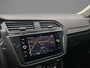Volkswagen Tiguan Elegance 1.5 TSI 150pk DSG Automaat Trekhaak, Panoramadak, Adaptive cruise control, Elektrische achterklep, LED matrix koplampen, Achteruitrijcamera