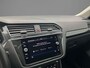 Volkswagen Tiguan Elegance 1.5 TSI 150pk DSG Automaat Trekhaak, Panoramadak, Adaptive cruise control, Elektrische achterklep, LED matrix koplampen, Achteruitrijcamera