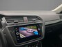 Volkswagen Tiguan Elegance 1.5 TSI 150pk DSG Automaat Trekhaak, Panoramadak, Adaptive cruise control, Elektrische achterklep, LED matrix koplampen, Achteruitrijcamera