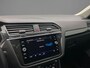 Volkswagen Tiguan Elegance 1.5 TSI 150pk DSG Automaat Trekhaak, Panoramadak, Adaptive cruise control, Elektrische achterklep, LED matrix koplampen, Achteruitrijcamera