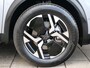 Peugeot 2008 1.2 Hybrid 145 Pk Allure Automaat Navi / DAB / Apple Carplay / Camera