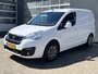 Peugeot Partner 120 1.6 BlueHDi Airco Cruise controle Trekhaak 1250kg trekgewicht 3-Peroons Parkeerhulp achter Schuifdeur Kastinrichting Euro 6 Bpm vrij voor particulier gebruik!!