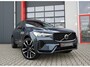 Volvo XC60 2.0 T6 AWD R-Design Long Range | Pano | Orrefors | Digitaal Dash | Leder | ACC | Memory | Camera | Keyless | 22'''| Stoelverwarming voor & achter | Stuurwielverwarming | Trekhaak | Led | Electric Seats | Carplay | Dodehoek Detectie