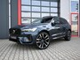 Volvo XC60 2.0 T6 AWD R-Design Long Range | Pano | Orrefors | Digitaal Dash | Leder | ACC | Memory | Camera | Keyless | 22'''| Stoelverwarming voor & achter | Stuurwielverwarming | Trekhaak | Led | Electric Seats | Carplay | Dodehoek Detectie