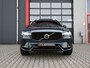 Volvo XC60 2.0 T6 AWD R-Design Long Range | Pano | Orrefors | Digitaal Dash | Leder | ACC | Memory | Camera | Keyless | 22'''| Stoelverwarming voor & achter | Stuurwielverwarming | Trekhaak | Led | Electric Seats | Carplay | Dodehoek Detectie