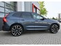 Volvo XC60 2.0 T6 AWD R-Design Long Range | Pano | Orrefors | Digitaal Dash | Leder | ACC | Memory | Camera | Keyless | 22'''| Stoelverwarming voor & achter | Stuurwielverwarming | Trekhaak | Led | Electric Seats | Carplay | Dodehoek Detectie