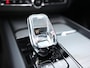 Volvo XC60 2.0 T6 AWD R-Design Long Range | Pano | Orrefors | Digitaal Dash | Leder | ACC | Memory | Camera | Keyless | 22'''| Stoelverwarming voor & achter | Stuurwielverwarming | Trekhaak | Led | Electric Seats | Carplay | Dodehoek Detectie