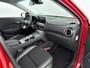 Hyundai Kona Electric EV Fashion 64 kWh | SoH 97,1% | Stoelverwarming | WLTP 484km | 3-fasen | Warmtepomp | Navigatie |