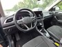 Volkswagen T-Roc 1.5 TSI R-Line Business+ 150 PK DSG/AUTO | Trekhaak afneembaar | Achteruitrijcamera | Parkeer assistent | Cruise control adaptief | Climate control | Stoel/stuur verwarming | Keyless entry/start | Apple carplay android auto | dodehoek detectie |  DAB | LED | 18"LMV