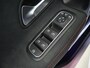 Mercedes-Benz A-klasse 180 AMG Line | Night | Panoramadak | Stoelverwarming | Digital Light |