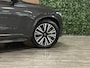 Volvo XC90 T8 AWD Recharge Ultra Dark | Vol! | Bowers & Wilkins | Luchtvering | Stoelventilatie | Trekhaak | 360 Camera | Head-Up Display | Stoelmassage | 455pk | Adaptieve Cruise Control | Stoelverwarming voor+achter | Stuurwielverwarming | Schuifdak | 20 Inch | Full LED Meesturende koplampen | Pilot Assist | BLIS Dode Hoek Detectie | Alcantara hemelbekleding | Lederen handgrepen en zonnekleppen | Elektrische voorstoelen geheugen | Nappa Lederen bekleding | Zitting verlenging voorstoelen | Lederen Dashboard | Google Infotainment | Keyless Drive | Parkeersensoren voor+achter | Privacy Glass | Elektrisch bedienbare achterklep | Geïntegreerde zongordijnen achterportieren | Geïntegreerd kinderzitje achterin | Verlichte instaplijsten | 7-Persoons | 4-Zone Climate Control | DAB Radio | Apple Carplay/Android Auto | Alarm Klasse III | Draadloos telefoon opladen | Volvo On Call met mobiele App functie | Platinum Grey Metallic |
