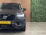 Volvo XC90 T8 AWD Recharge Ultra Dark | Vol! | Bowers & Wilkins | Luchtvering | Stoelventilatie | Trekhaak | 360 Camera | Head-Up Display | Stoelmassage | 455pk | Adaptieve Cruise Control | Stoelverwarming voor+achter | Stuurwielverwarming | Schuifdak | 20 Inch | Full LED Meesturende koplampen | Pilot Assist | BLIS Dode Hoek Detectie | Alcantara hemelbekleding | Lederen handgrepen en zonnekleppen | Elektrische voorstoelen geheugen | Nappa Lederen bekleding | Zitting verlenging voorstoelen | Lederen Dashboard | Google Infotainment | Keyless Drive | Parkeersensoren voor+achter | Privacy Glass | Elektrisch bedienbare achterklep | Geïntegreerde zongordijnen achterportieren | Geïntegreerd kinderzitje achterin | Verlichte instaplijsten | 7-Persoons | 4-Zone Climate Control | DAB Radio | Apple Carplay/Android Auto | Alarm Klasse III | Draadloos telefoon opladen | Volvo On Call met mobiele App functie | Platinum Grey Metallic |