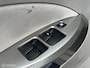 Mitsubishi Grandis 2.4-16V AUT Intense 6p | Airco |