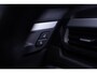 BMW X1 sDrive18i Advantage Navi Sportstoelen Clima Stoelverwarming PDC v+a 19 Inch velgen
