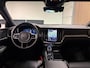 Volvo V60 T6 AWD Recharge Plus Dark | Trekhaak | 360° Camera | All Season banden | Harman Kardon | Adaptieve Cruise Control | Stoelverwarming voor+achter | Stuurwielverwarming | Pilot Assist | BLIS Dode Hoek Detectie | Elektrische voorstoelen geheugen | R-Design Contour stoelen met wit stiksel en bies | Zitting verlenging voorstoelen | 18 Inch | Google Infotainment | Keyless Drive | Parkeersensoren voor+achter | Elektrisch bedienbare achterklep | DAB Radio | Apple Carplay/Android Auto | Volvo On Call met mobiele App functie | Onyx Black Metallic |