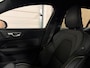 Volvo V60 T6 AWD Recharge Plus Dark | Trekhaak | 360° Camera | All Season banden | Harman Kardon | Adaptieve Cruise Control | Stoelverwarming voor+achter | Stuurwielverwarming | Pilot Assist | BLIS Dode Hoek Detectie | Elektrische voorstoelen geheugen | R-Design Contour stoelen met wit stiksel en bies | Zitting verlenging voorstoelen | 18 Inch | Google Infotainment | Keyless Drive | Parkeersensoren voor+achter | Elektrisch bedienbare achterklep | DAB Radio | Apple Carplay/Android Auto | Volvo On Call met mobiele App functie | Onyx Black Metallic |