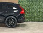 Volvo XC60 T8 AWD Recharge Ultra Black Edition | Bowers & Wilkins | Luchtvering | 4x Nieuwe All Season banden | Trekhaak | 360° Camera | 455pk | Head-Up Display | Adaptieve Cruise Control | Stoelverwarming voor+achter | Stuurwielverwarming | Schuifdak | Full LED Meesturende koplampen | Pilot Assist | BLIS Dode Hoek Detectie | Elektrische voorstoelen geheugen | R-Design Contour stoelen met wit stiksel en bies | Zitting verlenging voorstoelen | Lederen dashboard | 21 Inch | Google Infotainment | Keyless Drive | Elektrisch bedienbare achterklep | DAB Radio | Apple Carplay/Android Auto | Alarm Klasse III | Draadloos telefoon opladen | Volvo On Call met mobiele App functie | Onyx Black Metallic |
