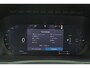 Volvo XC90 T8 Recharge AWD Ultra Bright - Luchtvering - Panorama/schuifdak - IntelliSafe Assist & Surround - 360º Camera - Bowers & Wilkins audio - Adaptieve LED koplampen - Verwarmde voorstoelen, stuur & achterbank - Parkeersensoren voor & achter - Elektr. bedienb. voorstoelen met geheugen - Geventileerde voorstoelen - Head up display - Draadloze tel. lader - Extra getint glas - Inklapbare trekhaak - 21' LMV